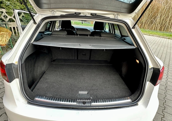 Seat Leon cena 39800 przebieg: 237777, rok produkcji 2014 z Zwoleń małe 781